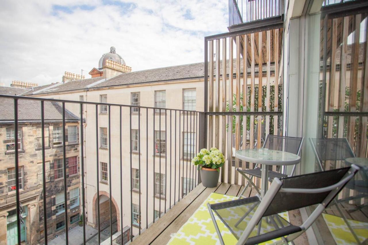1 Bedroom Flat In The Heart Of Merchant City グラスゴー エクステリア 写真
