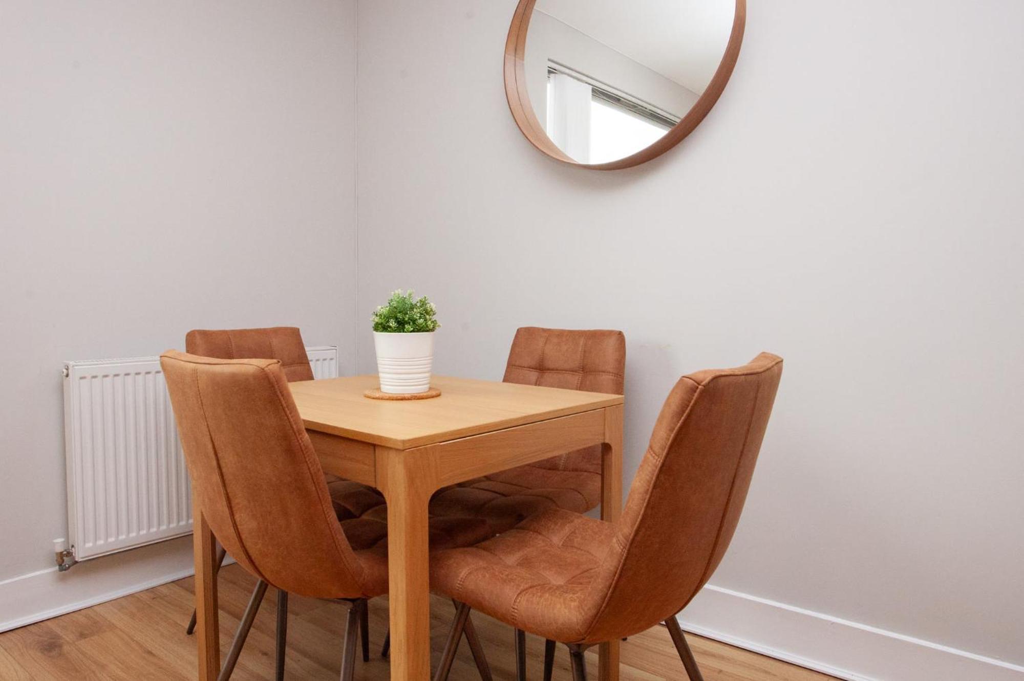 1 Bedroom Flat In The Heart Of Merchant City グラスゴー エクステリア 写真