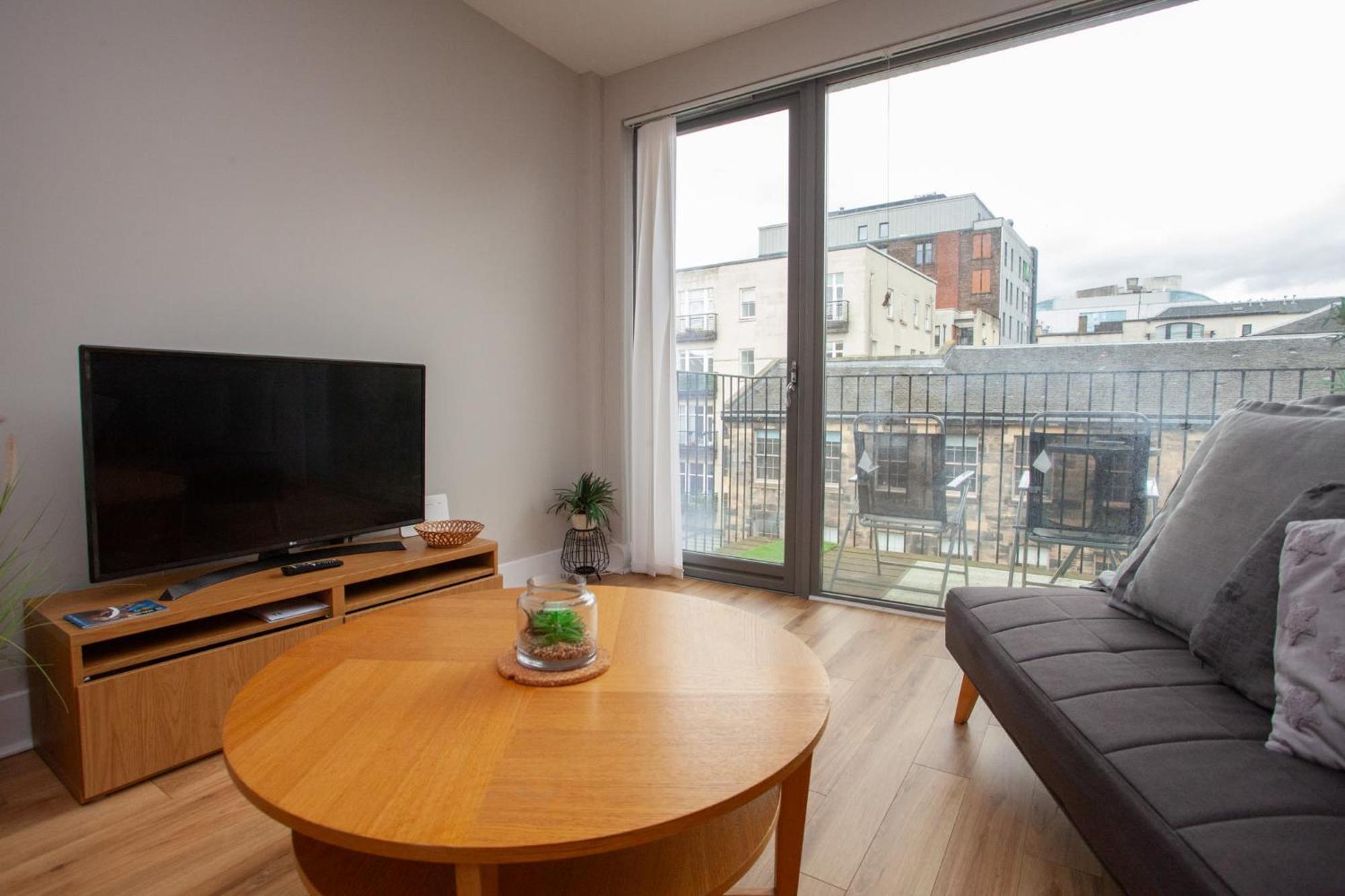 1 Bedroom Flat In The Heart Of Merchant City グラスゴー エクステリア 写真
